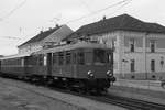 Das erste elektrische Normalspurfahrzeug Österreich-Ungarns, der CSD M400 001 (ex kkStB 40.001, nunmehr CD 401 001-3, Ringhofer Prag, Baujahr 1903, 1400V=, ab 1929 1500V=) am 25.August 2018 im Bahnhof Tabor.