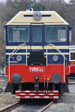Die Diesellokomotive T 458 1190 Anfang April 2018 im Eisenbahnmuseum Lužná u Rakovníka.