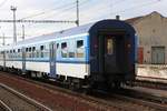 CD 50 54 22-44 193-9 Bdmtee als letztes Fahrzeug des Os 4624 (Břeclav – Tisnov) am 15.August 2018 im Bahnhof Sakvice.