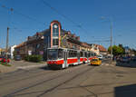 KT8D5N 1735 hat am 06.09.2023 gerade die Haltestelle Geislerova verlassen und befand sich auf dem Weg zum Universitätskrankenhaus. Die KT8D tragen die Hauptlast auf der Brünner Linie 8, da ausschließlich Zweirichtungswagen eingesetzt werden können.