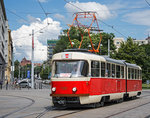 Im Juni gab es in Brünn (Brno) am 18+19 Juni ein Wochenende wo historische Fahrzeuge unterwegs waren wie hier der K2 1123 welcher liebevoll restauriert wurde auf den Urzustand wie dieser damslas