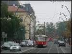 7174 fhrt durch die Prager Altstadt parallel zur Moldau auf der Smetanovo nbř.