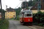 Der Museums-Tw der Überlandstraßenbahn von Liberec nach Jablonec am 15.06.2013 in der Haltestelle Prosec Vyhybna