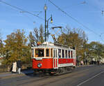 Der Ringhoffer DSM-Triebwagen 2172 drehte am 22. Oktober 2021 seine Runden auf der Nostalgielinie 42, und wurde von mir auf der Most Legií fotografiert.