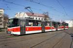 Tschechische Republik / Straßenbahn Prag: Tatra KT8D5.RN2P - Wagen 9097 (mit Holzsitzen und neuen Türen) ...aufgenommen im März 2015 an der Haltestelle  Palmovka  in Prag.
