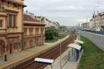 Von einer Straßenbrücke hat man einen recht guten Überblick über die Gleise des Bahnhofs Plzeň-Jižní předměstí (Südvorstadt), wie hier am