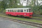 im Bahnhof Česká Kamenice steht im Oktober 2023 der von der KŽC Doprava original hergerichtete M 152 0517 für den Betrieb auf der Museumsbahn nach Kamenický Šenov