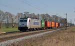 386 023 der Metrans schleppte am 10.04.18 einen Containerzug durch Jütrichau Richtung Magdeburg.