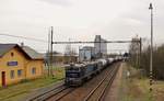 753 719-4 und 753 716-0 (Unipetrol) zu sehen am 09.04.18 mit einem Kesselzug in Nebanice.