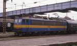 ES 4991043 mit alter Nummer und der neuen Nummer 363043-1 am 20.6.1988 im Bahnhof Plzen Gottwaldovo Nadrazi.