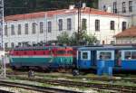 eine E52 in lterer Lackierung, hier im Bahnhor Sirkeci, dem Hauptbahnhof auf der europuischen Seite.