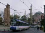 An der Hagia-Sophia: Tram 213+214  (ex Kln 2013+2014 Stadtbahnwagen-B100S Dwag1976)
Einer von drei morgendlichen Dwag-Kursen auf der Linie 1.
13.04.2009