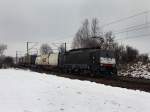 Die ES 64 F4-097 am 16.01.2010 mit dem Transped KLV-Zug ...