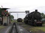 Dampflok Ty-1 76 (Hintergrund: Ty45 379) in Wolsztyn am 10-07-2007. ...