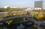 Eine Garnitur der U1 �berquert den Landwehrkanal nahe der Hst. ...