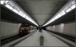 . Graut�ne dominieren - U-Bahnhof Kaulbachplatz an der U3 in ...
