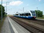 UBB Usedomer Baderbahn Wer nach Stralsund oder nach Greifswald fahren will,der mu� gut 2h warten bis endlich ein Zug in W�stenfelde h�lt.Im kleinen Bahnhof halten nur Z�ge der UBB.Hier ist es 646 105 und 646 109 die sich am 09.Juli 2010 nach dem Halt,auf den Weg nach Stralsund machten.