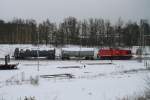 298 334-4 schiebt Kesselwagen ...  Maik Gentzmer 14.01.2010