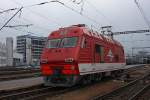 Die moderne Siemens DSZ3-015 fährt am 23.2.2008 solo durch den Hauptbahnhof Kiew.