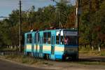 Das ist die Strassenbahn Nr 169 von Zhytomyr. Es gibt nur eine Strecke mit der Länge von 6,8 km. Spurbreite 1000mm und meist mit Tatra KT4SU. Fast alle Bahnen haben unterschiedliche Werbeaufschriften und machen das sammeln zur grossen Freude. Bild am 18.08.2015. Die Kategorie wird bald verbessert!