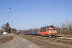 Am 4. März 2023 hat 418 310 mit Sz 39516 (Győr - Veszprem) einen kurzen Halt in Bakonyszentlászló gemacht und beschleunigt den Zug in Richtung Cuha-Schlucht. 