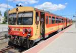 117 322 steht am 28.07.17 im Bahnhof Székesfehérvár.