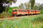 07.08.2002: Ungarn, Triebwagenzug der MAV am Südufer des Balaton