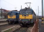 V43 1183 und V43 1232 der MAV am 21.01.2007 abgestellt im Bahnhof Budapest-Deli.