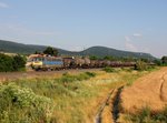 Die 431 070 mit einem Kesselzug am 02. 07.2016 unterwegs bei Vértesszőlős.