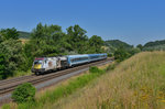 470 501 mit einem IC am 02.07.2016 bei Szárliget.