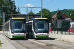 Zwei moderne SKODA-Trams neben der alten Lok Lilla in der Wendeschleife von Miskolc-Majlath, 10.7.16 
