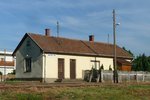 Bahnhofsgebäude der Station Nagyhalasz der 2009 stillgelegten Schmalspurstrecke von Nyiregyhaza nach Dombrad und Balsa, 29.