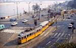 Hochbetrieb herrschte im Oktober 1978 am Szent Gellert-ter, auf dem Bild sind gleich drei der den Budapester Straßenbahnverkehr über Jahrzehnte prägenden Triebwagen der Reihe Uv zu