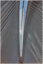 World Trade Center Station - PATH - The Port Athority Trans-Hudson of NY and NJ. Durch die Gibelfenster pst der One World Tower zu sehen, dem Nachfolgegebäude desWorld Trade Center.(06.10.2017)
