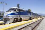 AMTRAK EMD F59PHI Pacific Surfliner bei Halt in Santa Barbara, Kalifornien am 2.