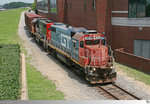 Mit gerade mal zwei Waggons waren am 24. Mai 2016 Lok EMD GP 38-2 # 4918 der Grand Trunk Western (GTW) und Lok EMD GP 38-2 # 4715 der Canadian National (CN) in Baton Rouge, Louisiana / USA unterwegs.