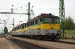 V43 E-Loks V 43 329, 326 und 332 der ROeEE/GySEV abgestellt im Bahnhof Sopron, 23.04.2010.