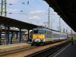 V43 1327 mit einem ...  K�roly Rotter 31.08.2011