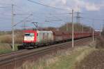 Veolia 185 598-0 (Veolia) mit einem Ganzzug Kohlewagen aus Tschechien. Heute hatten wohl nur unsere �stlichen Nachbarn was zu transportieren, fast alle G�terz�ge fuhren heute mit tschechischen Wagen. Fotografiert am 28.03.2010 in Magdeburg Diesdorf. 