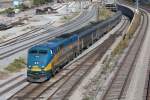 Toronto nach Windsor VIA Reisezug kurz nach der Abfarth. 19.09.2009 ...