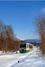 Vogtlandbahn 654 043 (VT43) als VBG83116 in Klingenthal, 26.1.010.