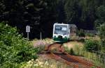 Vogtlandbahn 654 036 (VT36) als VBG83142 in Zwota, 16.7.010.