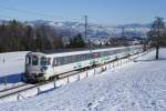 Voralpen-Express Der IR 2418 wird am 3.1.10 von einer Re 4/4 II der SBB nach Samstagern hinauf geschoben.