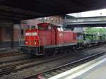 wedler-und-franz-gbr-wfl WFL Lok 14 zieht leere Autotransportwagen durch Hamburg-Harburg. 25.05.2010