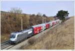 1116.072 mit dem R2321 bei Guntramsdorf-S�dbahn; 6.3.2010.  ...
