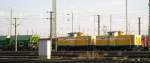 Wiebe Auf dem Heimweg vom Radweg aus fotografiert sind diese beiden V100 von Wiebe auf dem Rangierbahnhof Mannheim. 22.04.2010 um 18:08 Uhr. 