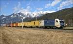WLB ES 64 U2 - 023 f�hrt mit Containerzug 61451 ...