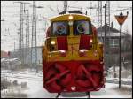 232 131-3 f�hrt mit einer Schneeschleuder am 10.01.2010 am Abzweig ...