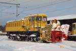 Die Schneeschleuder 716 002 wird gleich die Strecke zwischen Parchim ...