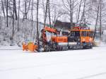 ROBEL 99819130005-7 durchf�hrt mit seiner Winterausr�stung den Bhf. Ried i.I.;100212 ...
